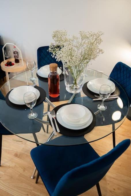 2 Bed Apt In Leeds City Centre Экстерьер фото