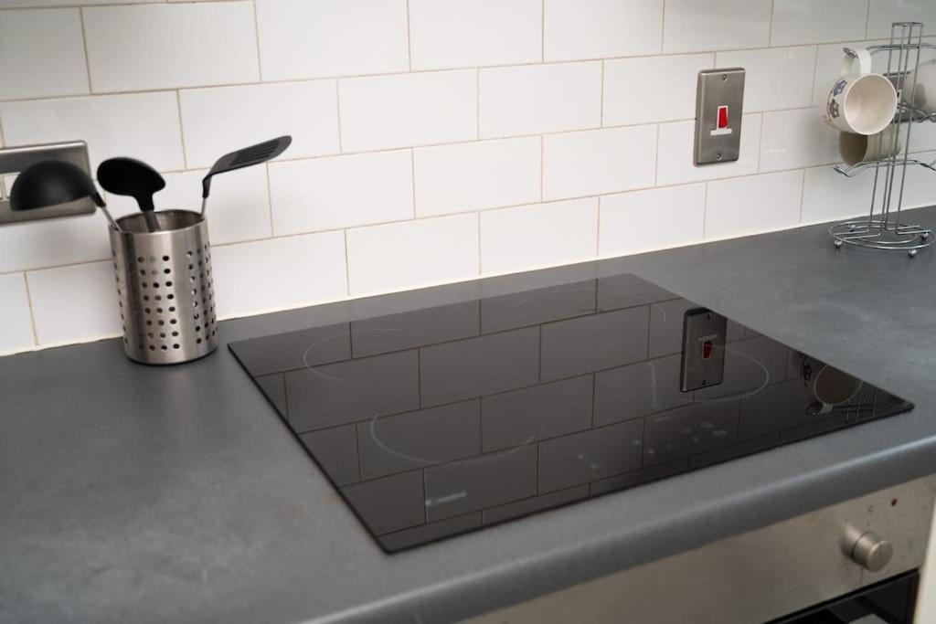 2 Bed Apt In Leeds City Centre Экстерьер фото